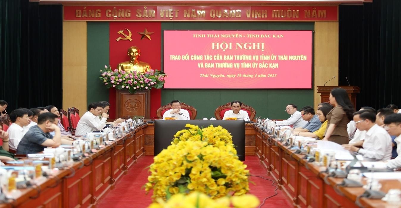 Thường trực Tỉnh ủy, Ủy viên Ban Thường vụ tỉnh Thái Nguyên và tỉnh Bắc Kạn tổ chức các cuộc làm việc để trao đổi công tác