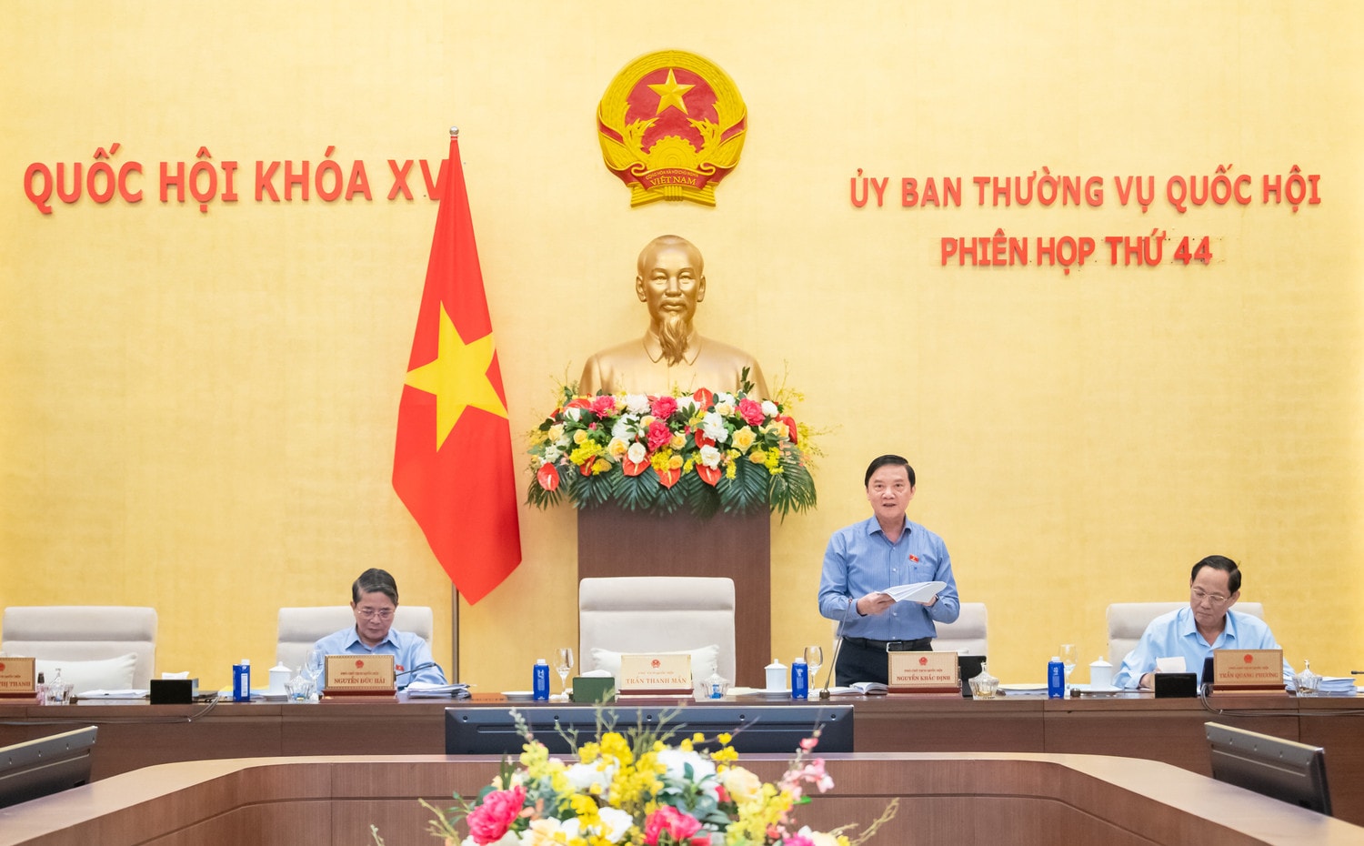 pho-chu-tich-qh-nguyen-khac-dinh-dieu-hanh-noi-dung-5064.jpg