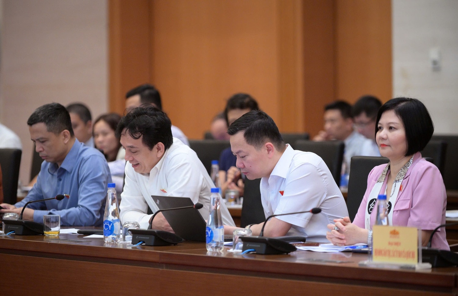 Các đại biểu dự tọa đàm