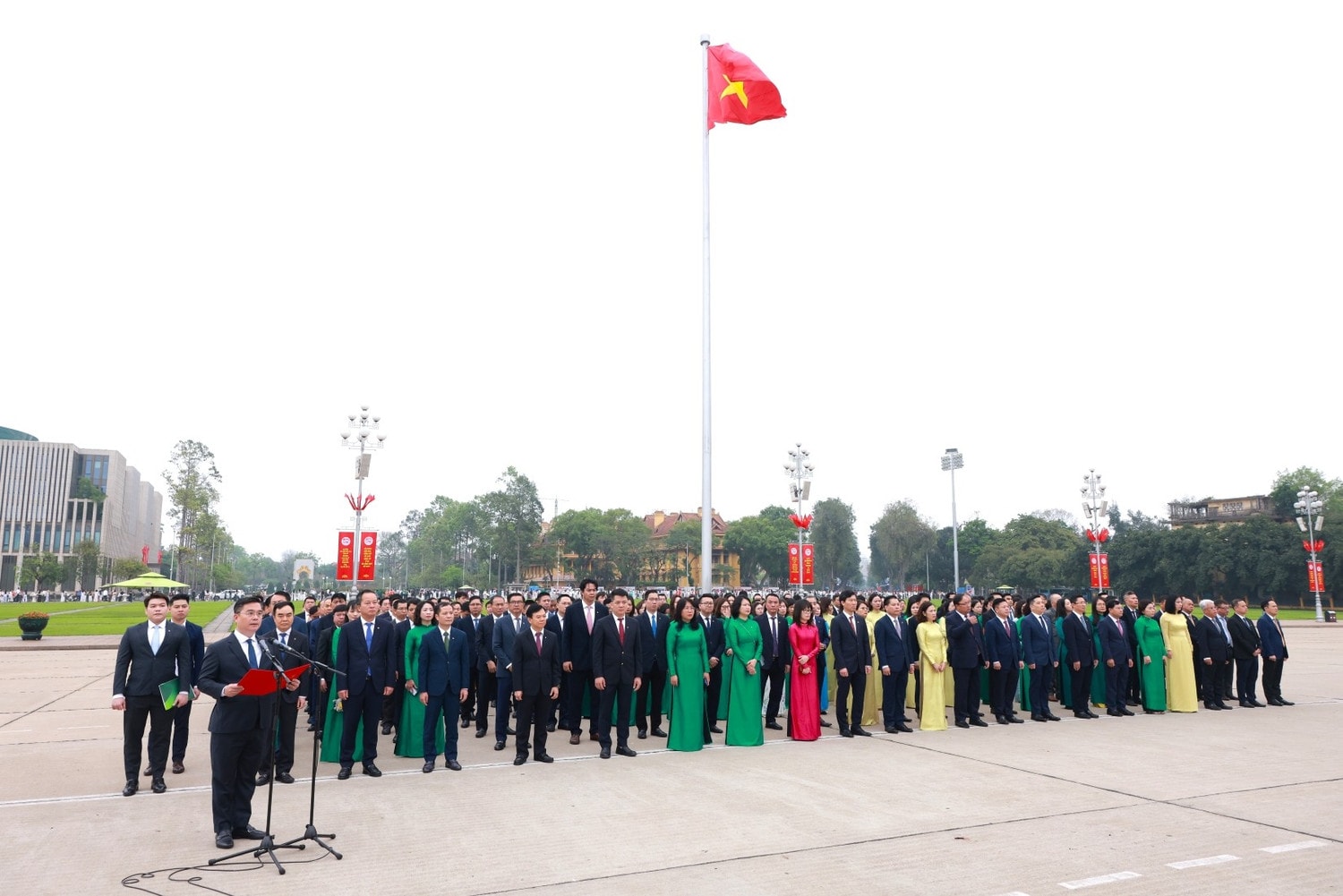 20250426-tmt-dang-bo-vcb-to-chuc-le-bao-cong-dang-bac-anh-2.jpg
