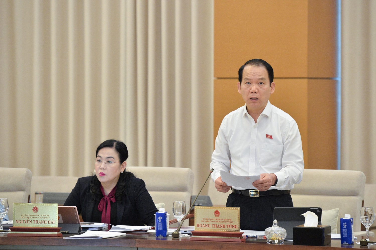 Chủ nhiệm Ủy ban Pháp luật và Tư pháp Hoàng Thanh Tùng phát biểu. Ảnh: Hồ Long