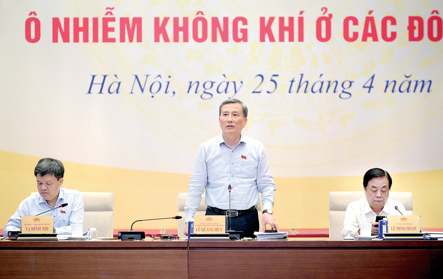 Chủ nhiệm Ủy ban Khoa học, Công nghệ và Môi trường Lê Quang Huy - Phó Trưởng đoàn thường trực Đoàn giám sát, phát biểu