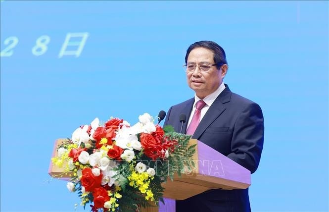 Thủ tướng Phạm Minh Chính phát biểu với báo chí hai nước. Ảnh: Dương Giang/TTXVN