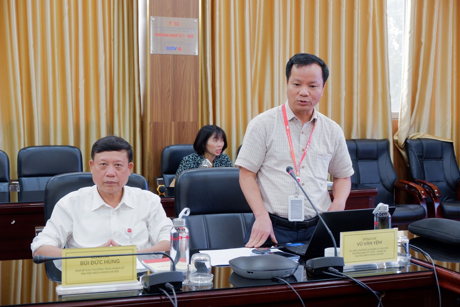 GS.TS Vũ Văn Yêm, Trưởng Ban Tổ chức - Nhân sự, Đại học Bách khoa Hà Nội, báo cáo Đoàn giám sát