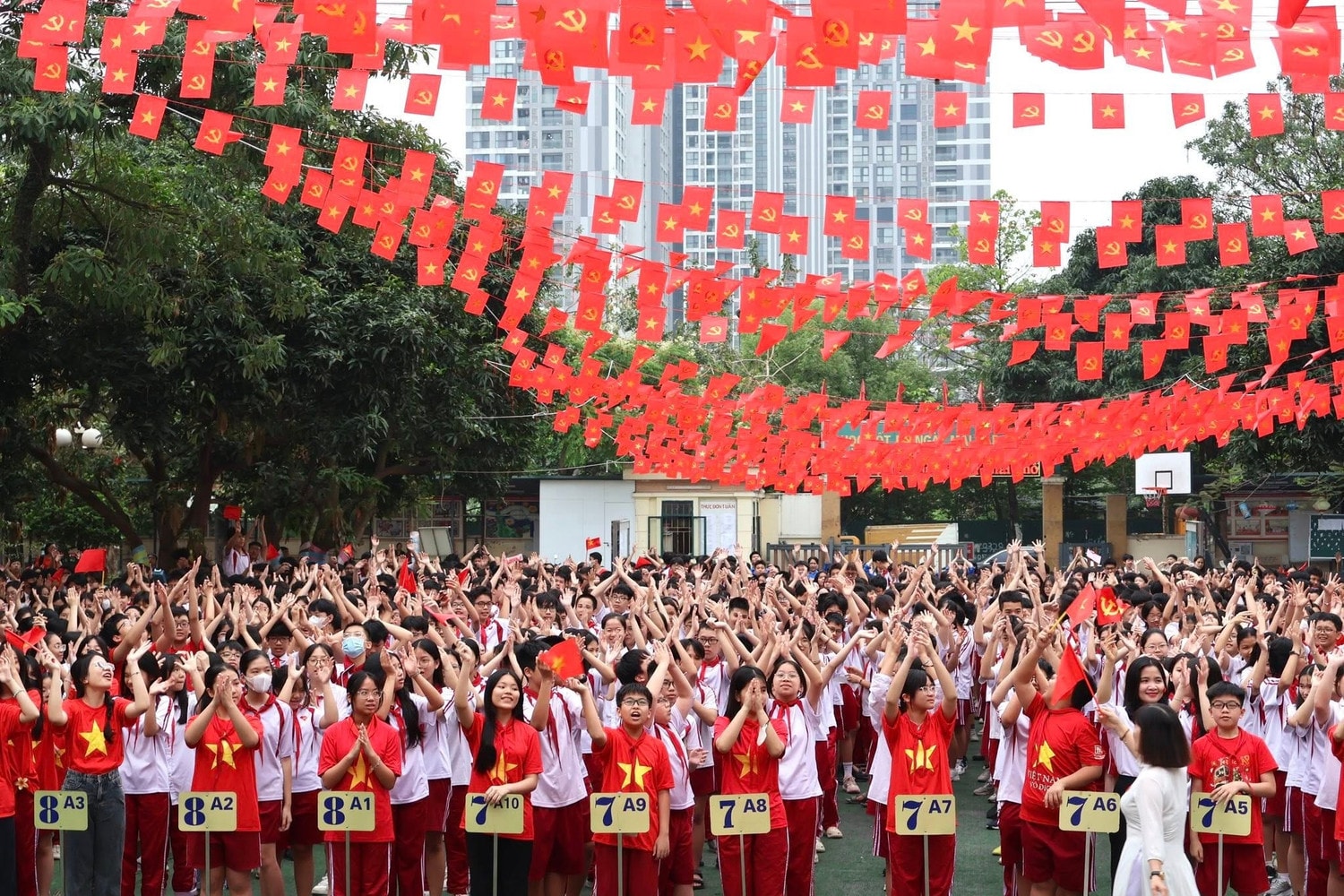 thcs-nam-trung-yen.jpg