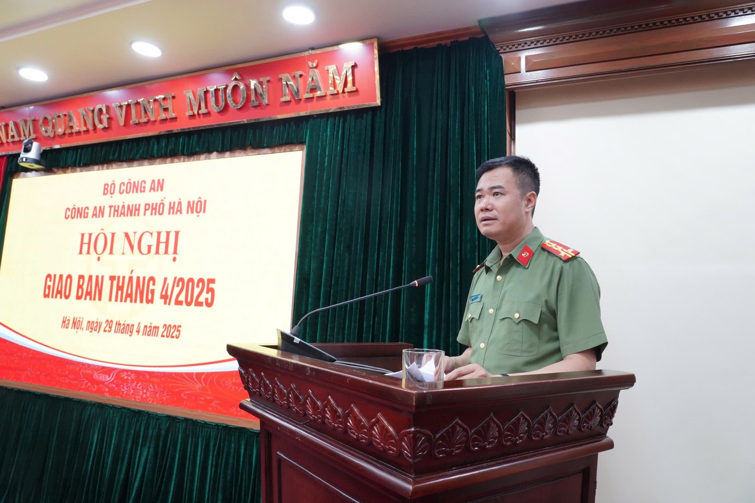 Phó Giám đốc Công an thành phố Đại tá Nguyễn Ngọc Quyền quán triệt Công văn 1678 của Bộ Công an về việc hướng dẫn, triển khai sắp xếp tổ chức Công an cấp xã