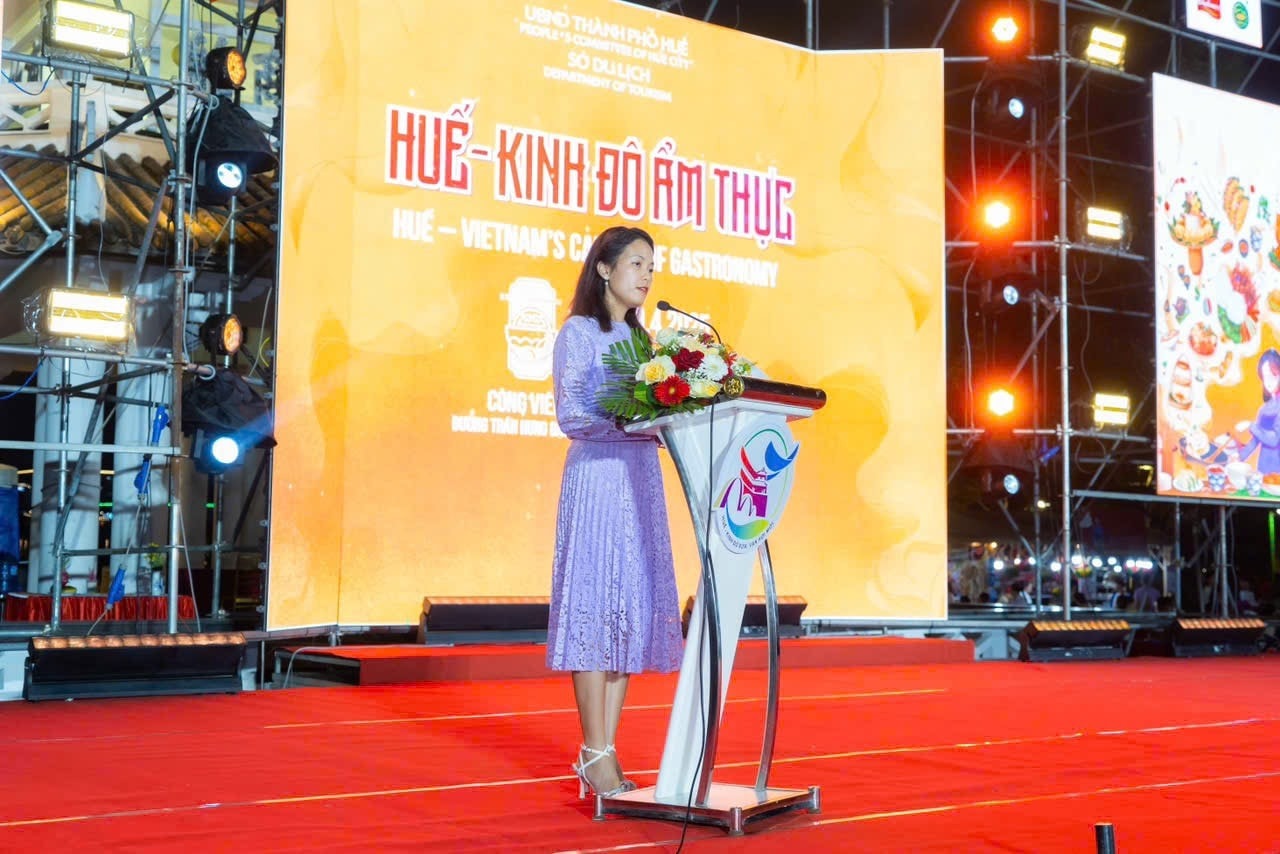 ba-tran-thi-thao-giang-quan-ly-quan-he-doi-ngoai-cong-ty-nestle-viet-nam-phat-bieu-tai-le-khai-mac-hue-kinh-do-am-thuc.jpg