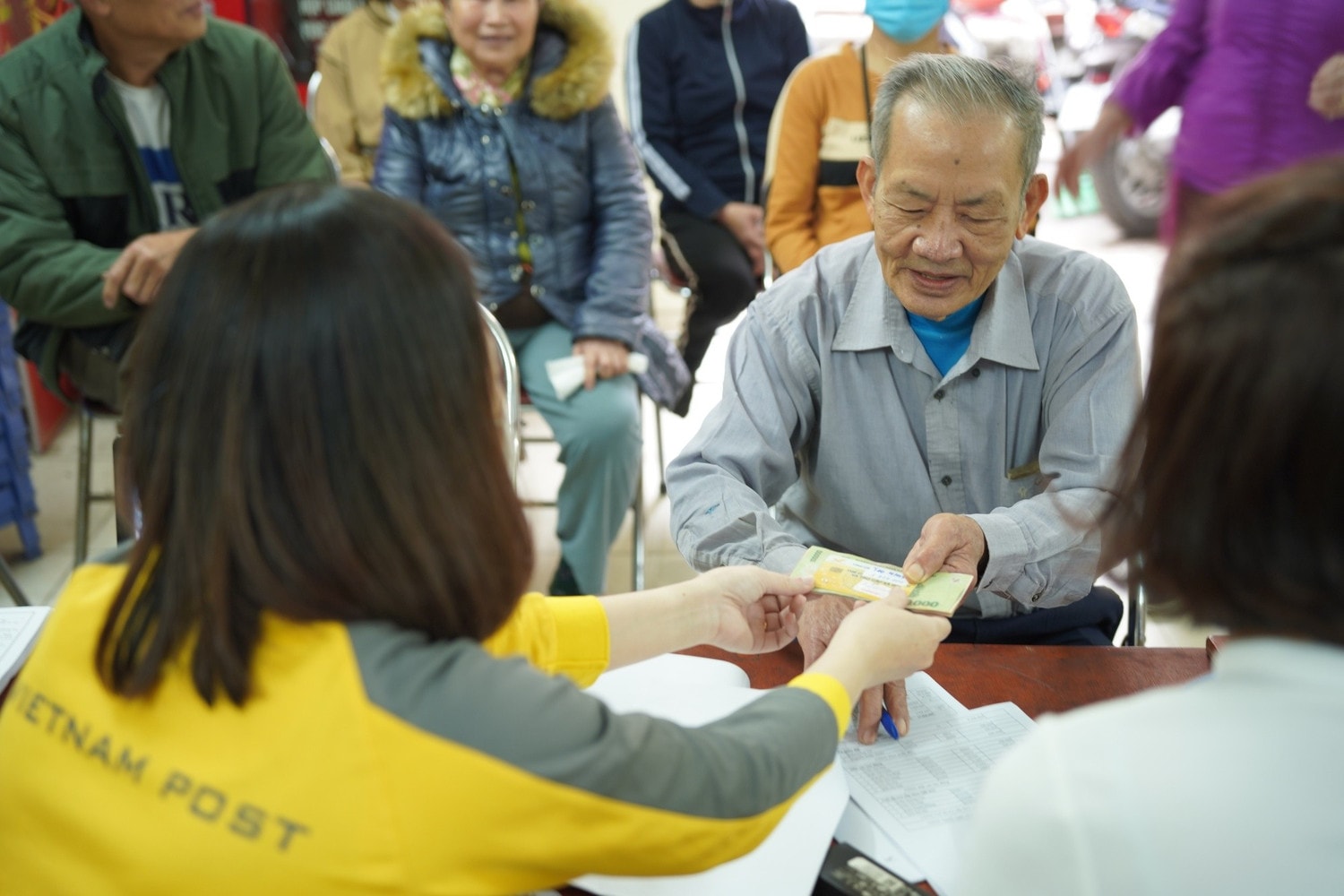 BHXH Việt Nam lấy người dân và doanh nghiệp làm trung tâm, bảo đảm quyền lợi tốt nhất cho người tham gia