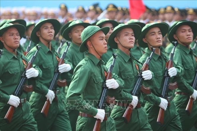 Khối Chiến sĩ Giải phóng quân tiến qua lễ đài. Ảnh: TTXVN