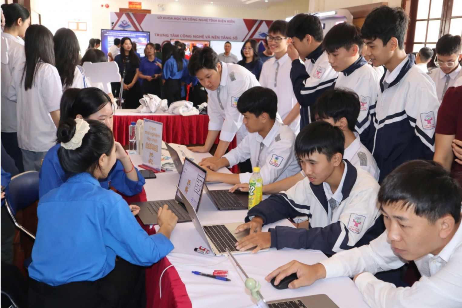 Ảnh chụp Màn hình 2025-05-06 lúc 16.27.01
