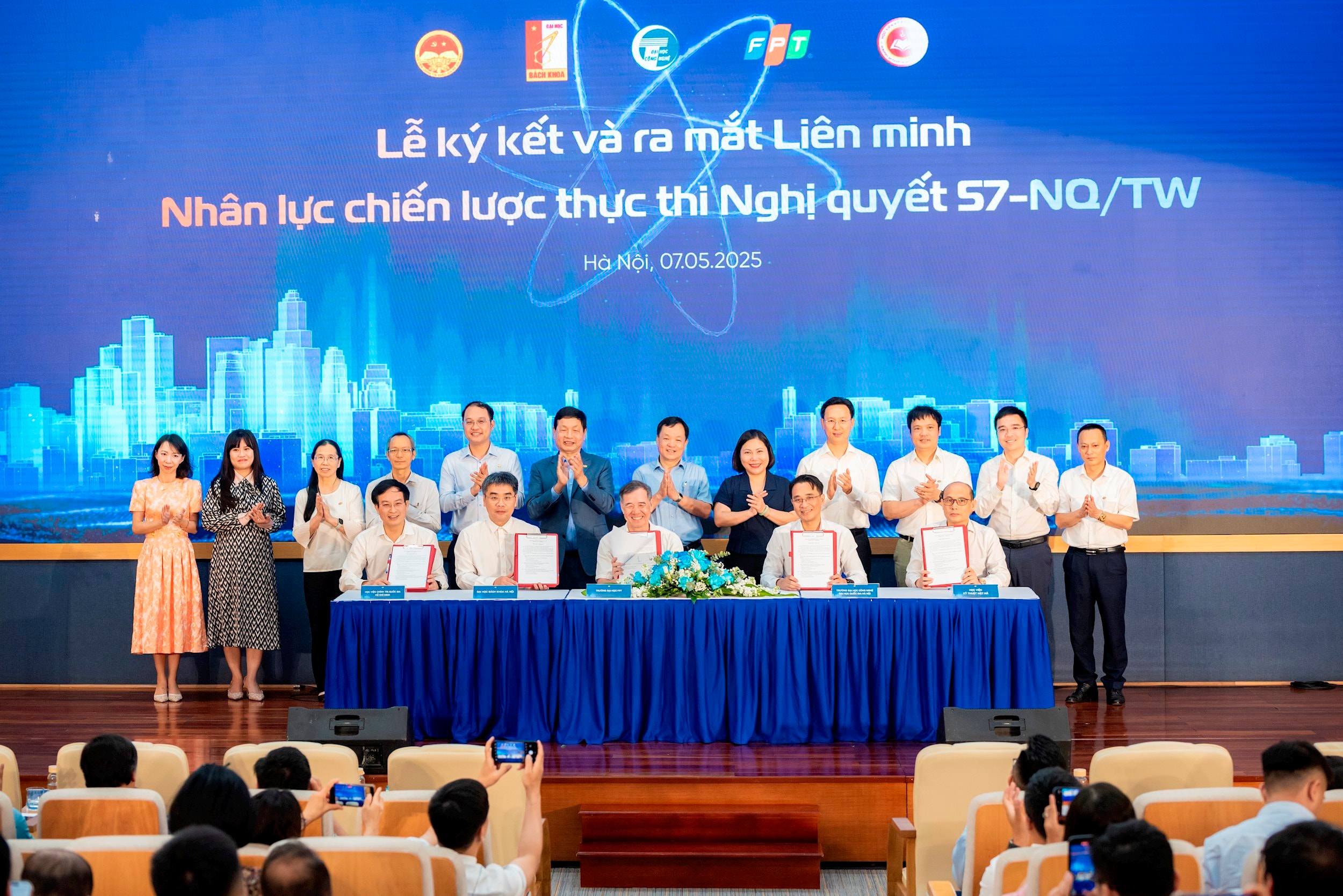 Lễ ký kết liên minh nhân lực Chiến lược thực thi Nghị quyết 57-NQ_TW1