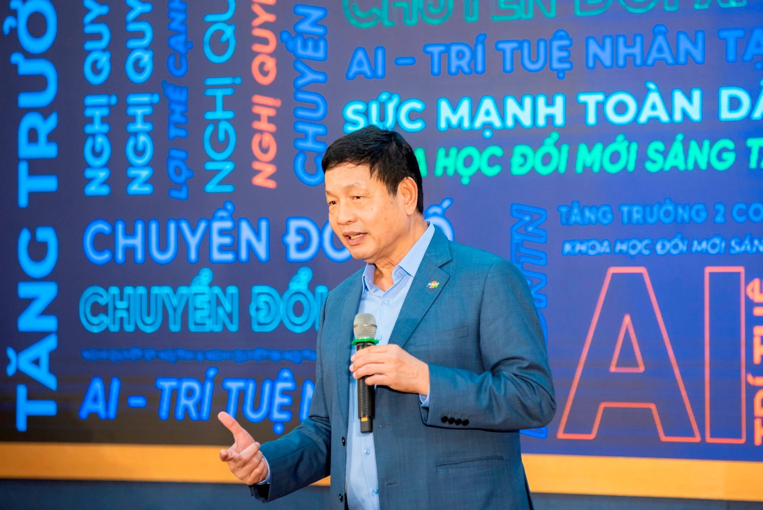 Ông Trương Gia Bình – Chủ tịch HĐQT Tập đoàn FPT khẳng định Nhân lực là nòng cốt cho sự phát triển quốc gia trong kỷ nguyên vươn mình.