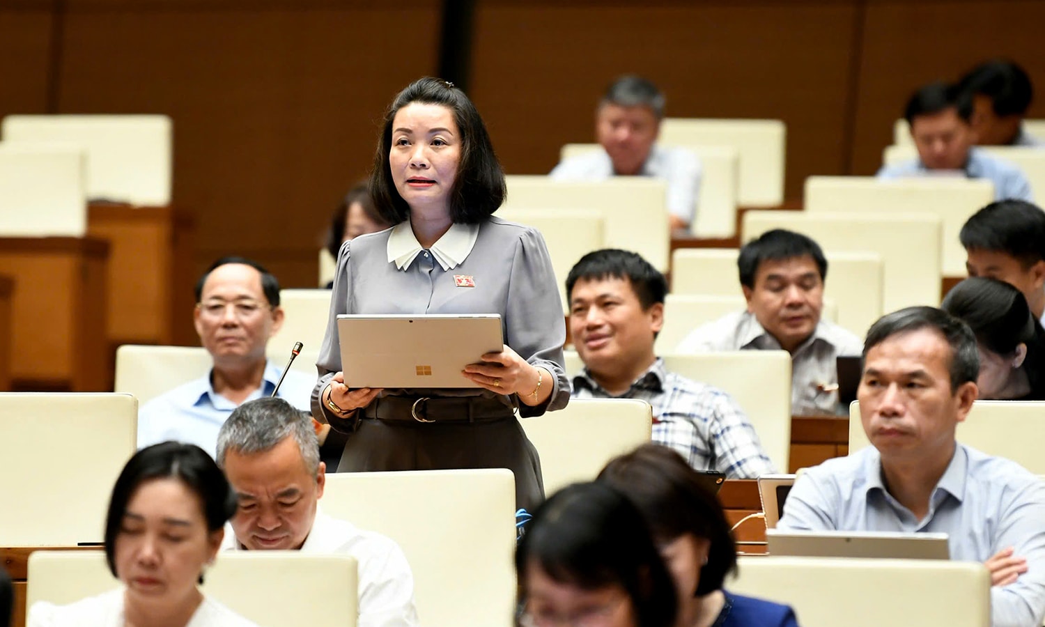 ĐBQH Nguyễn Minh Tâm (Quảng Bình) phát biểu