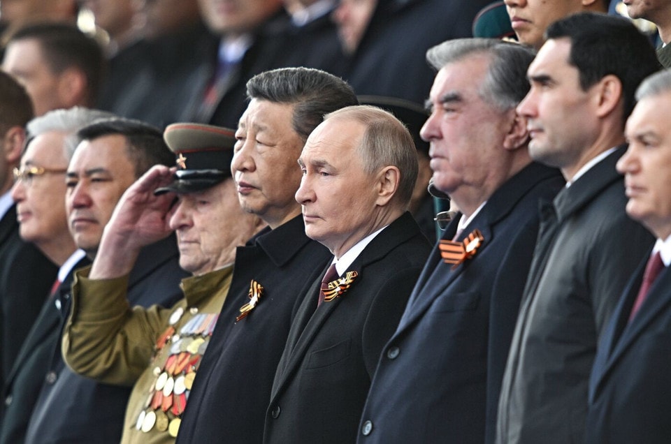 Tổng thống Nga Vladimir Putin, Chủ tịch Trung Quốc Tập Cận Bình và các nhà lãnh đạo quốc tế tham dự buổi lễ. (Nguồn: RIA Novosti)