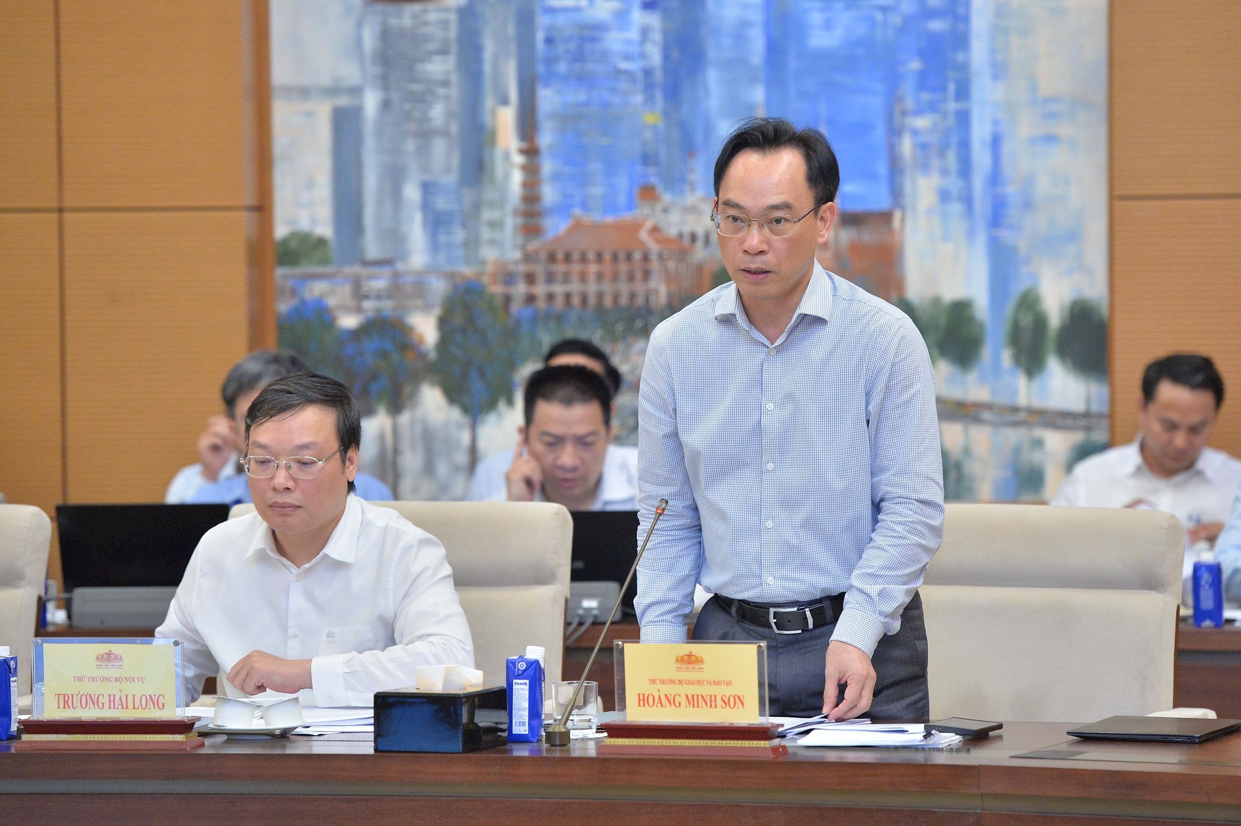 Thứ trưởng Bộ Giáo dục và Đào tạo Hoàng Minh Sơn