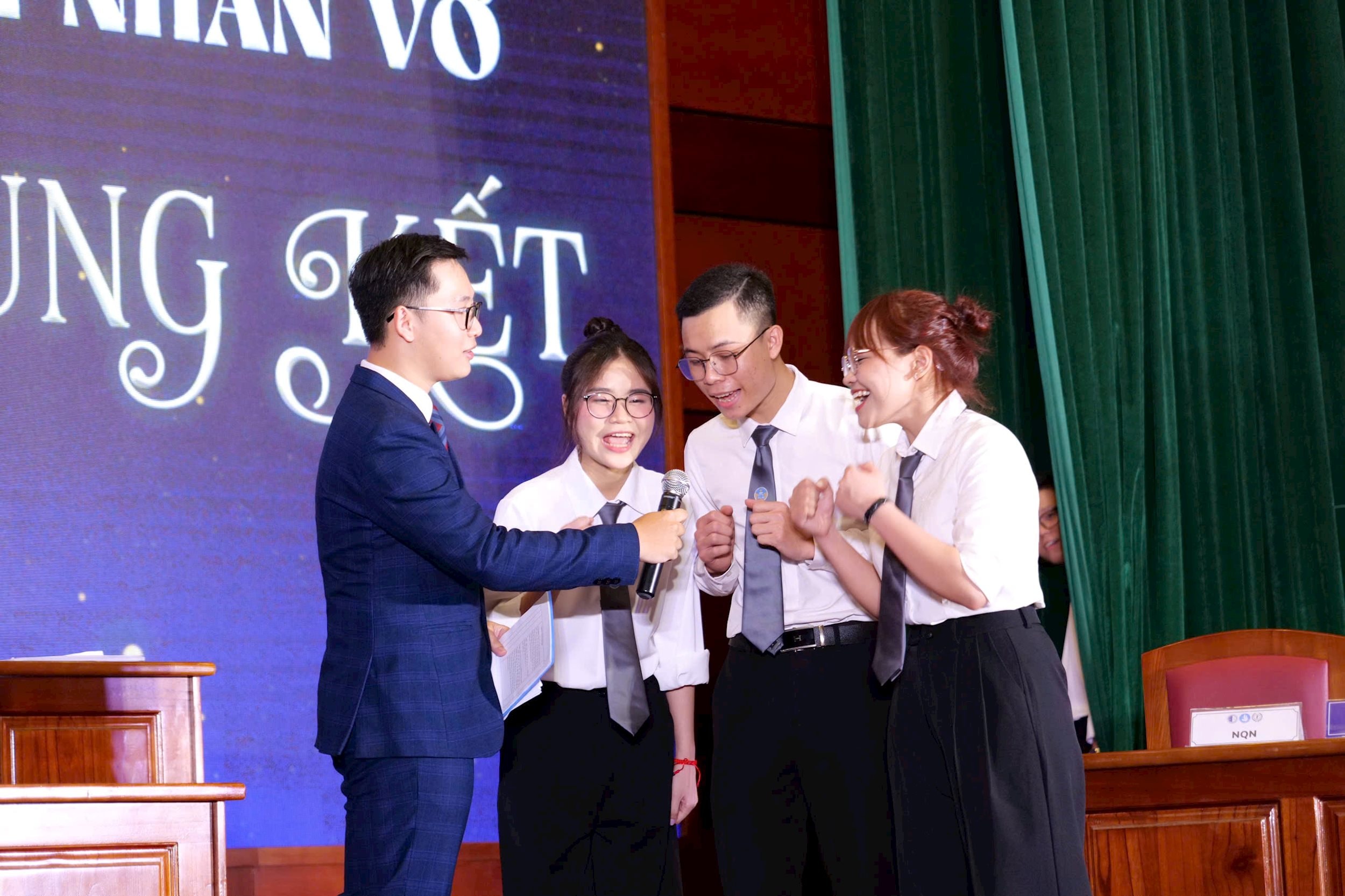 6c942516f1b343ed1aa217.jpg