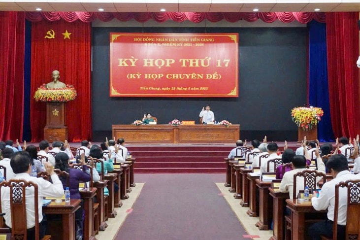Quang cảnh Kỳ họp thứ 17 (Kỳ họp chuyên đề) HĐND tỉnh Tiền Giang. Ảnh CTTĐT Tiền Giang