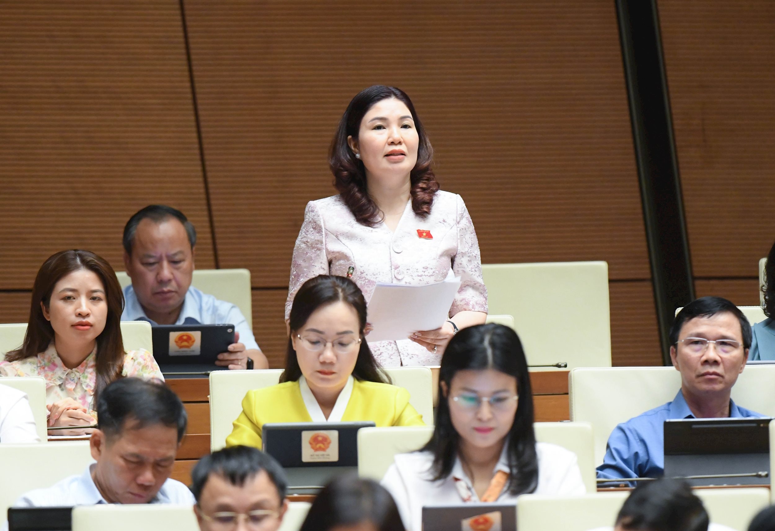 ĐBQH Trần Thị Vân (Bắc Ninh) phát biểu tại phiên thảo luận tổ sáng 10.5. Ảnh: A.V