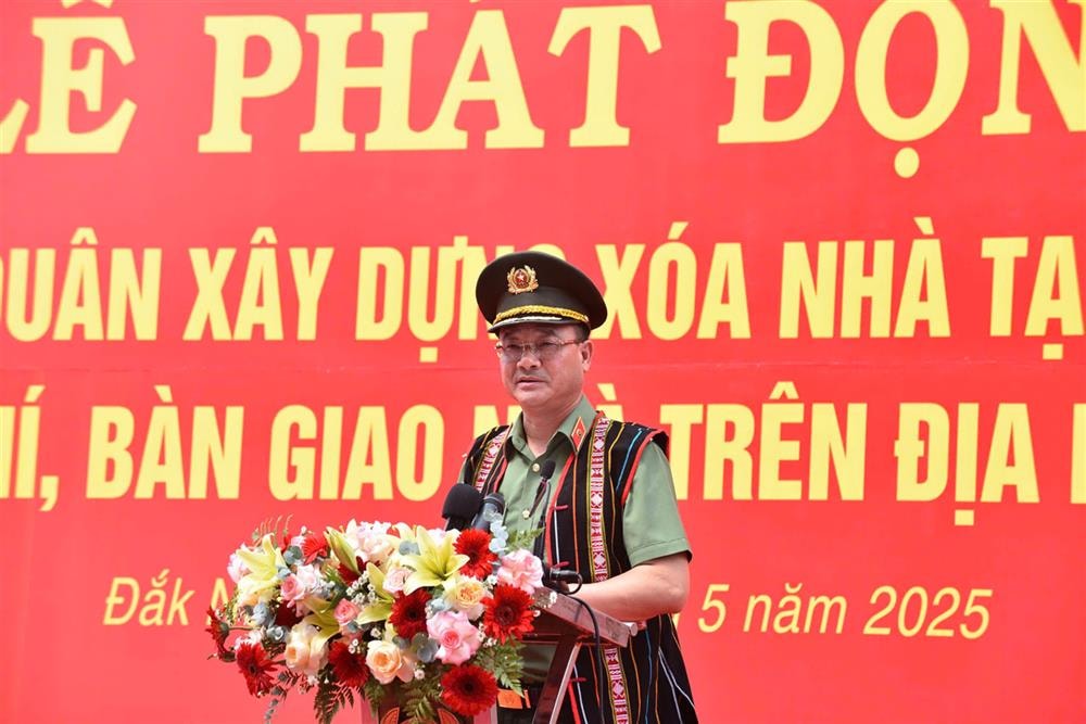 4d7216a38ae63fb866f73.jpg