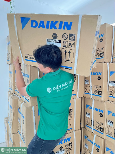Toàn bộ điều hòa được lắp đặt với quy trình kỹ thuật nghiêm ngặt, đồng bộ dàn nóng – dàn lạnh theo thiết kế tiêu chuẩn