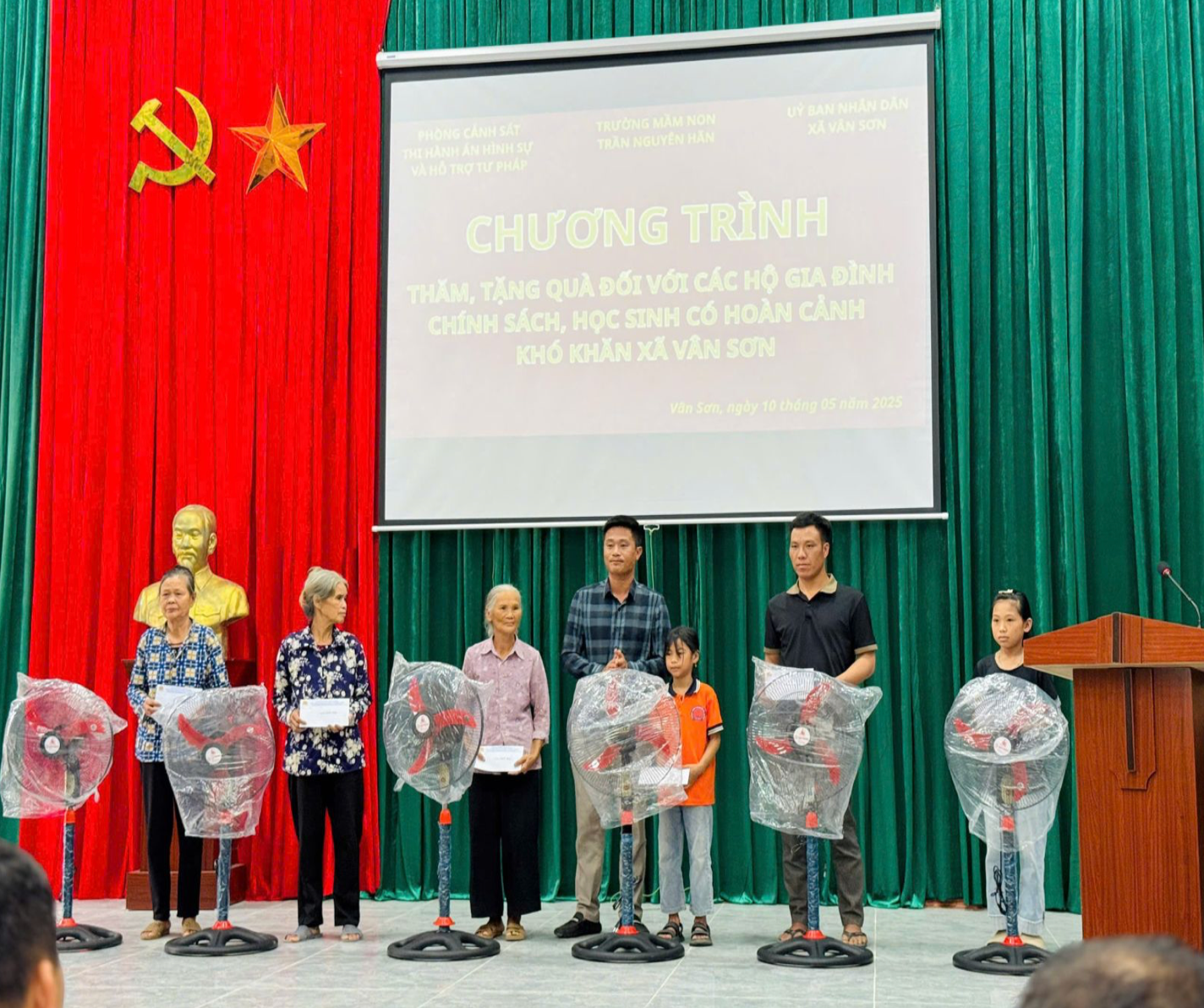 Ảnh chụp Màn hình 2025-05-14 lúc 09.15.16