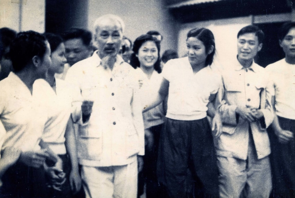 Bac Ho với dien anh1