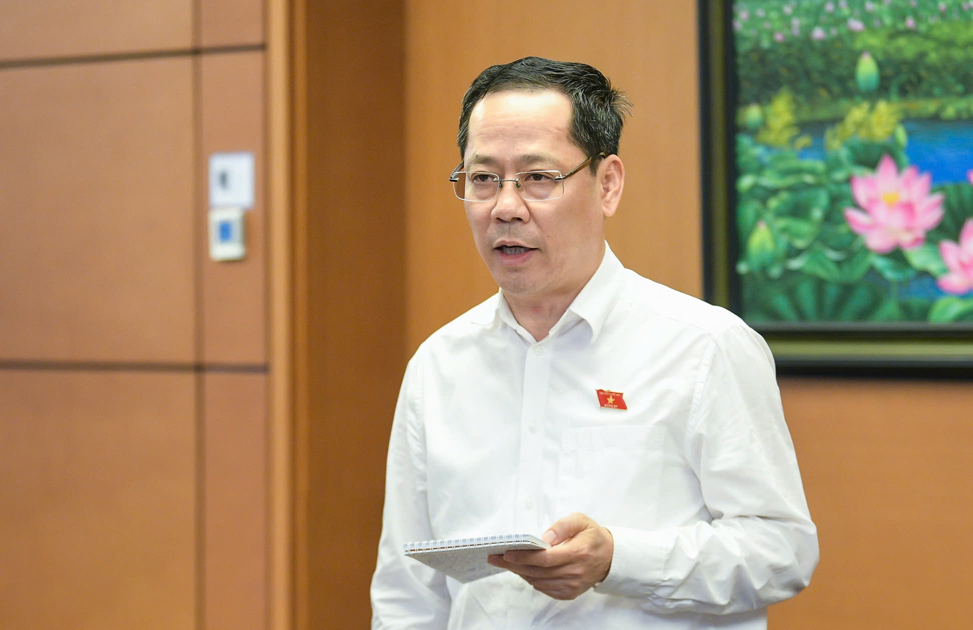 Đại biểu Trần Nhật Minh phát biểu. Ảnh: Nghĩa Đức