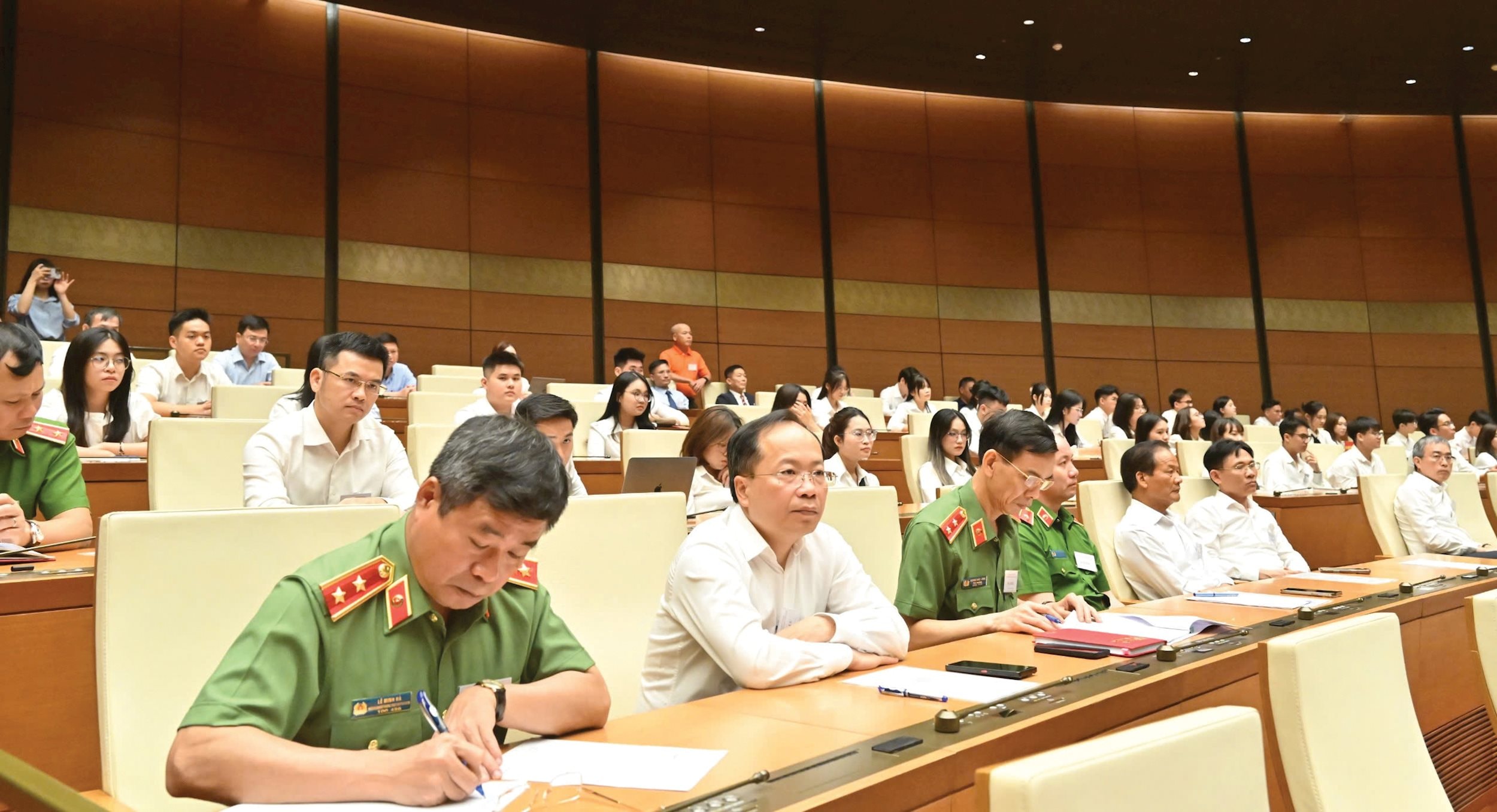 Các đại biểu dự hội nghị. Ảnh: Quang Khánh