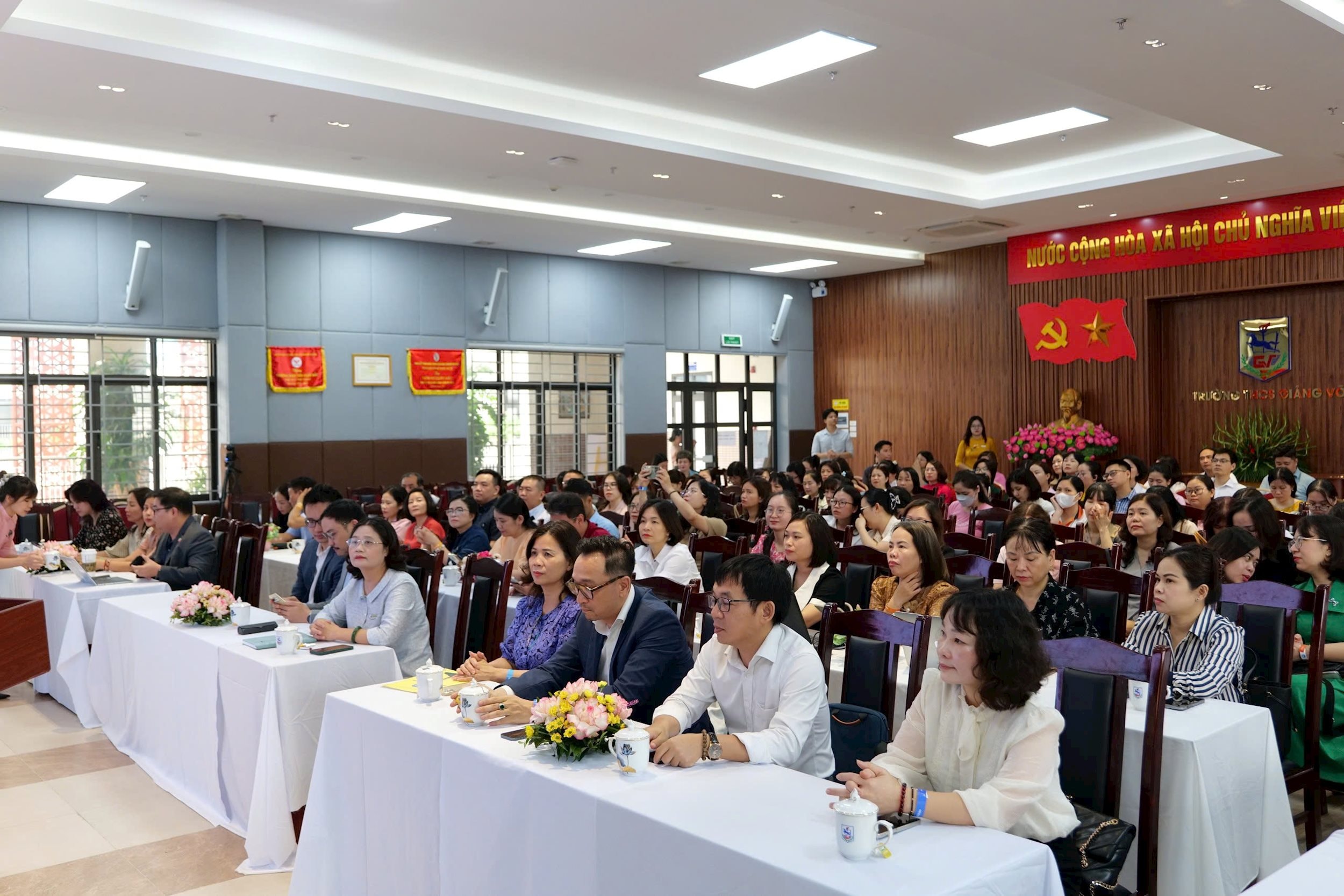 baf84eaf909d25c37c8c2.jpg