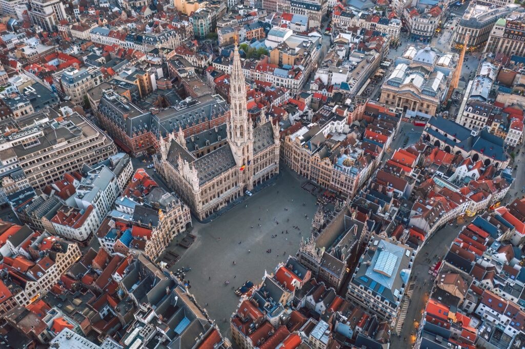 Brussels city officials enact new law to control rental rates | Photo: Fight/ Shutterstock