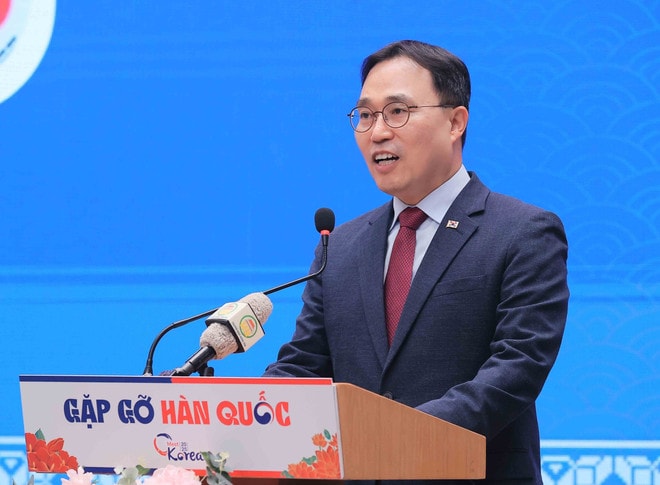 RoK Ambassador to Vietnam Choi Youngsam speaks at the event (Photo: VNA) ambassdor.jpg