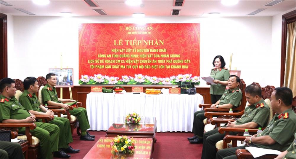 trao_tang_1-1747808005212.jpg