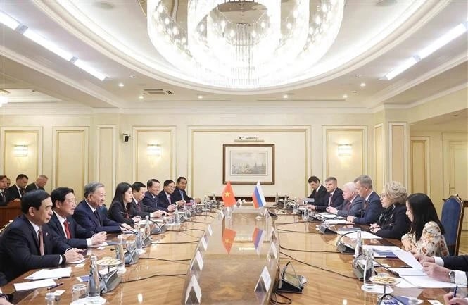 The meeting between Party General Secretary To Lam and Speaker of the Russian Federation Council Valentina Matviyenko in Moscow on May 9. (Photo: VNA)