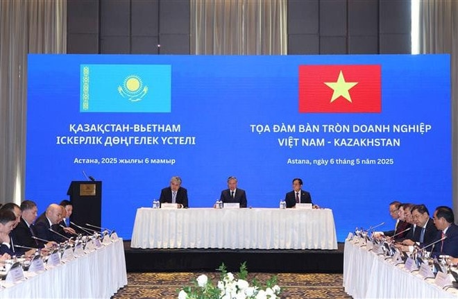 An overview of the Vietnam–Kazakhstan Business Roundtable in Astana on May 6 (Photo: VNA) kazakhstan.jpg
