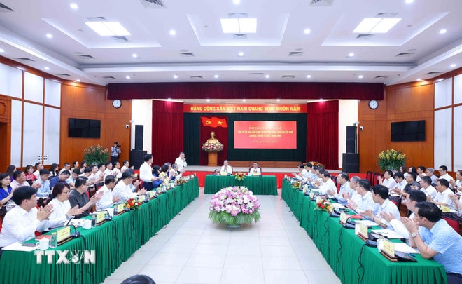 ttxvn-tong-bi-thu-to-lam-lam-viec-voi-ban-to-chuc-trung-uong-2705-6.jpg