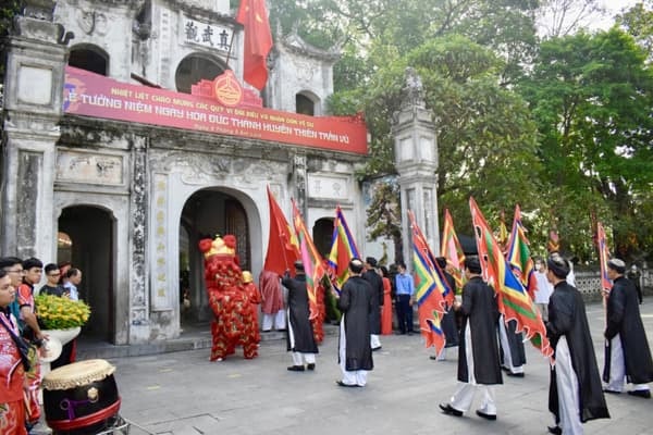 den-quan-thanh-net-van-hoa-co-kinh-cua-nguoi-ha-noi-9.jpg