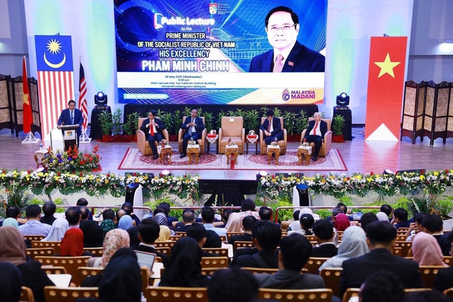 Vietnamese Prime Minister Pham Minh Chinh speaks at National University of Malaysia (Photo: VNA) pham-minh-chinh-2.jpg