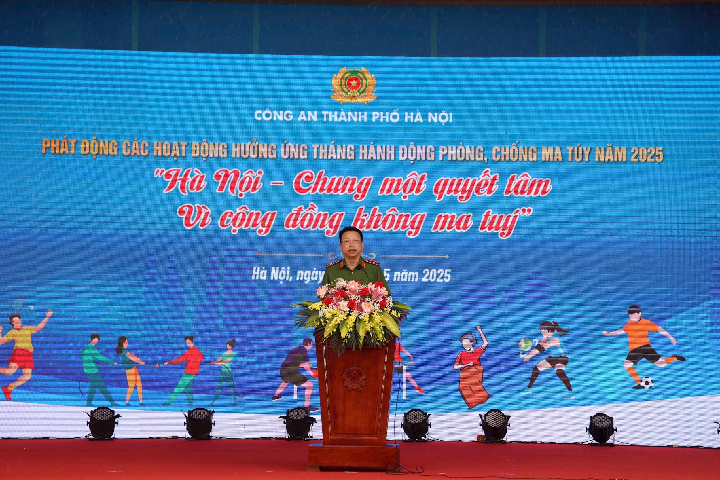 Phó Giám đốc Công an thành phố Hà Nội Thiếu tướng Nguyễn Hồng Ky phát biểu tại buổi lễ.