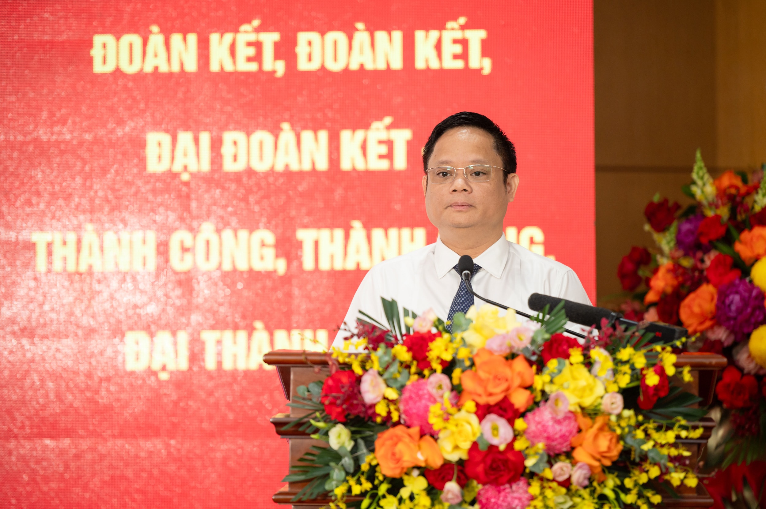 Phó Chủ nhiệm Văn phòng Quốc hội phát biểu. Ảnh: Phạm Thắng