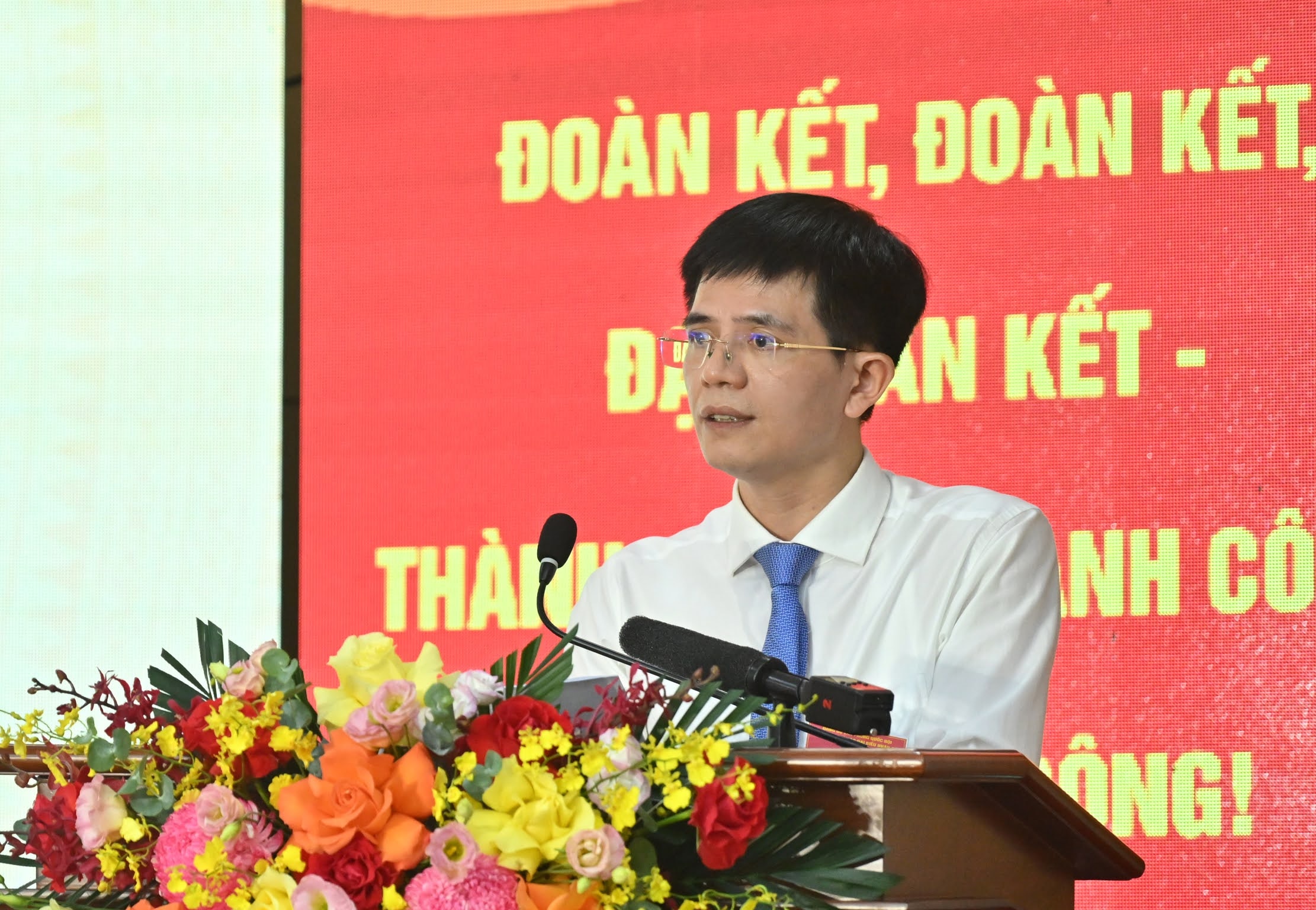 Phó Bí thư Đảng ủy, Phó Trưởng ban Trị sự Báo Đại biểu nhân dân Nguyễn Phúc Huy