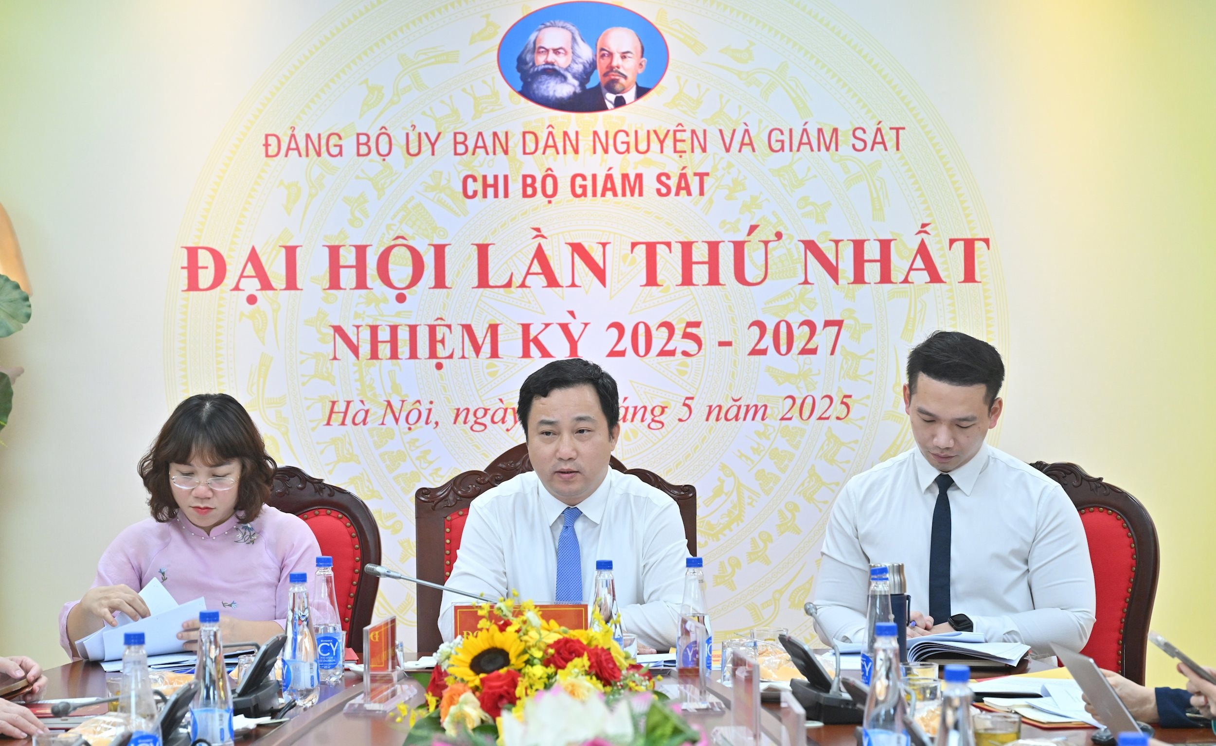 Đoàn Chủ tịch Đại hội