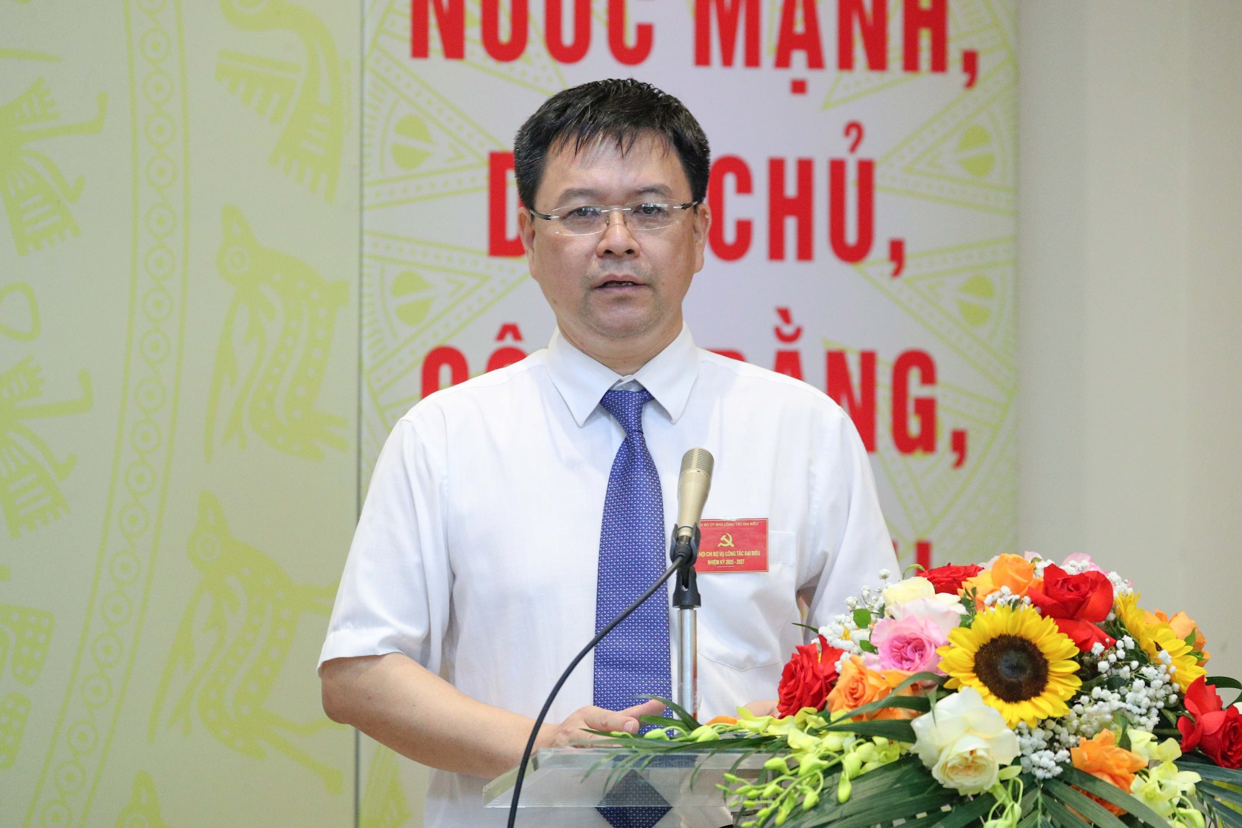 Bí thư Chi bộ, Vụ trưởng Vụ Công tác đại biểu Nguyễn Hải Long