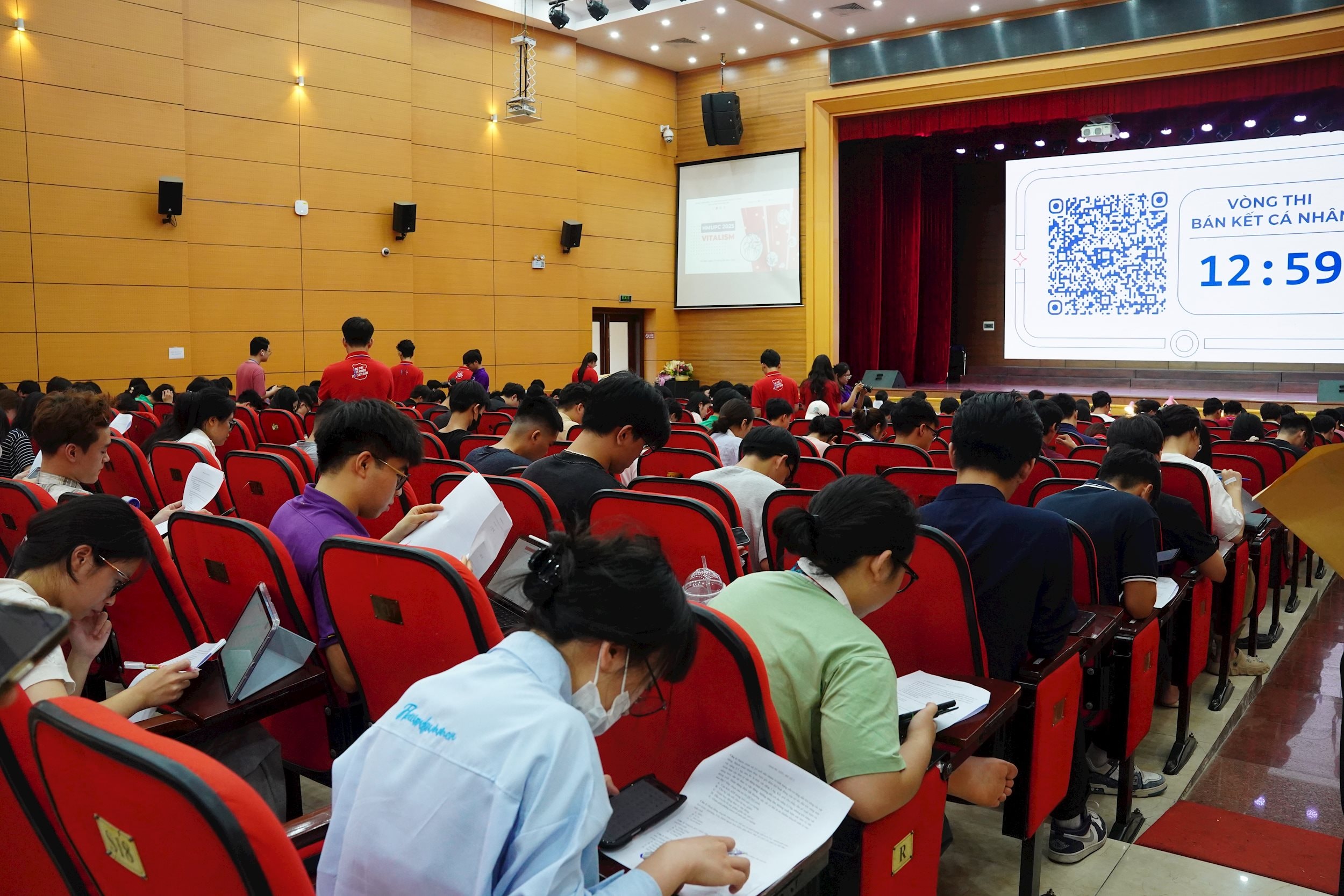 Hội trường vòng thi cá nhân