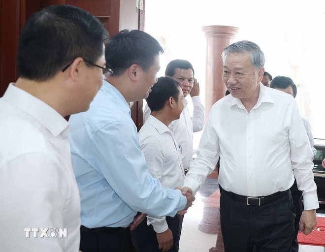 ttxvn-tong-bi-thu-to-lam-2.jpg
