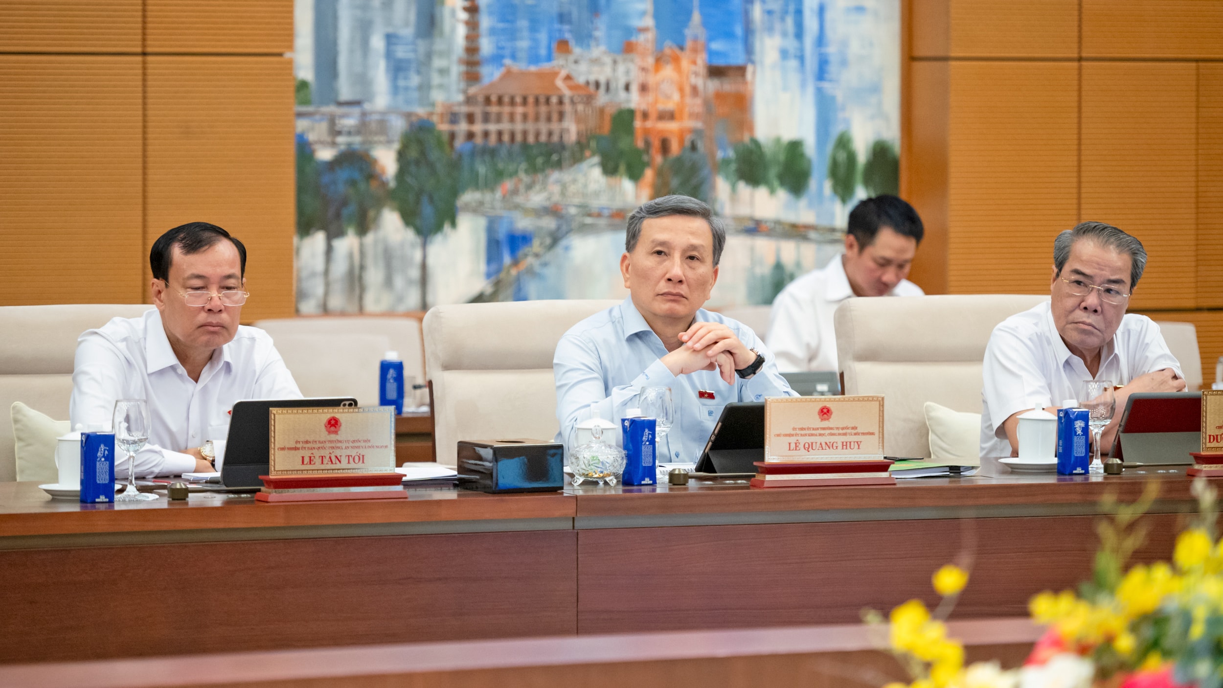 Các đại biểu dự phiên họp. Ảnh: Phạm Thắng