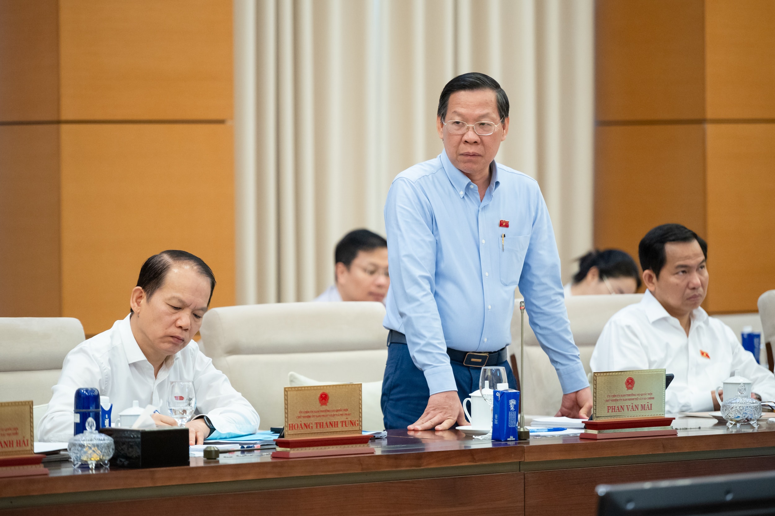 Z61_2700 - Chủ nhiệm Ủy ban Kinh tế và Tài chính Phan Văn Mãi