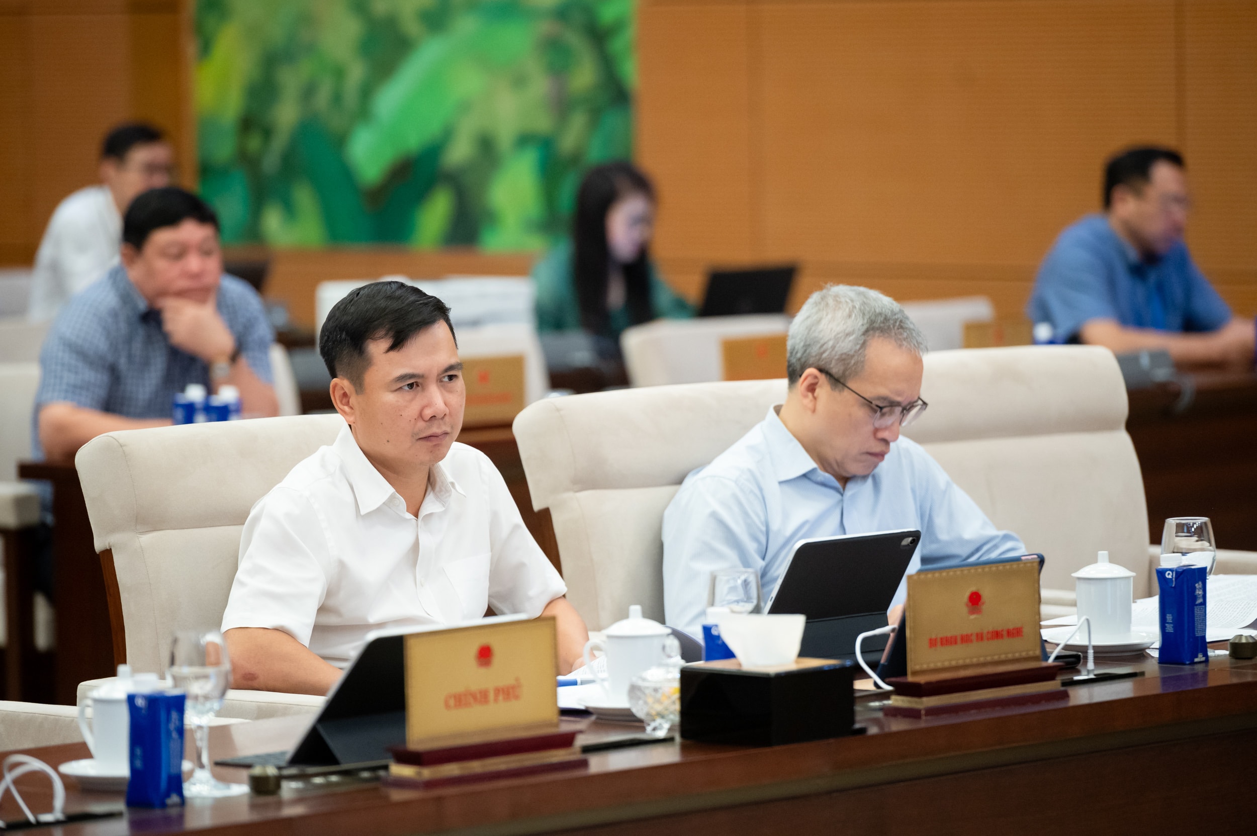 Các đại biểu dự phiên họp. Ảnh: Phạm Thắng