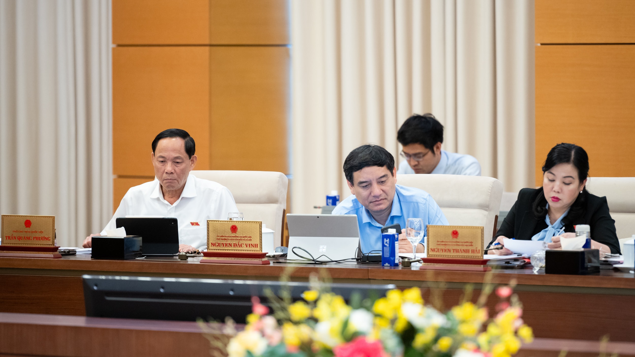 z61_3200-thanh-vien-ubtvqh(1).jpg