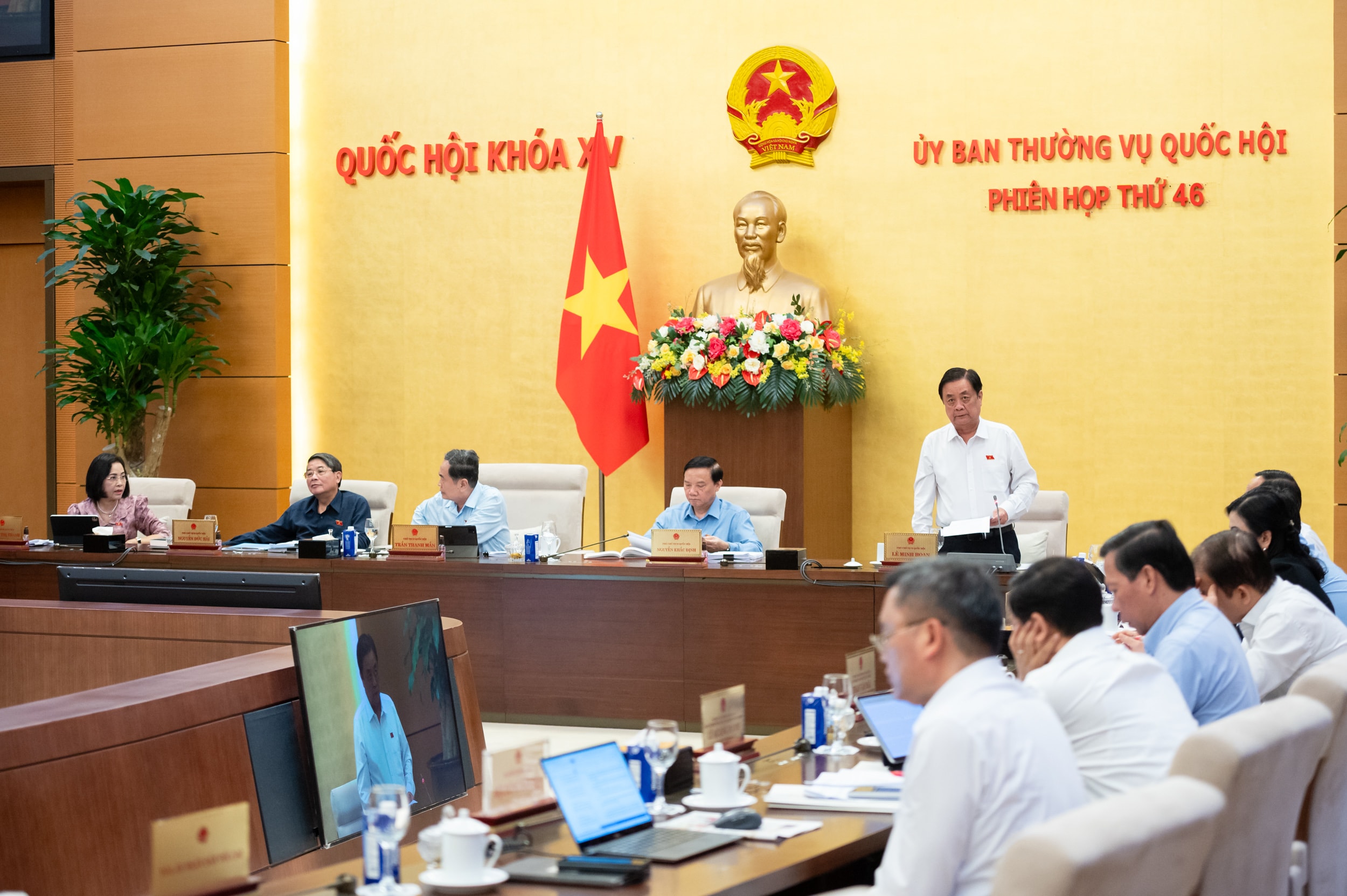 Phó Chủ tịch Quốc hội Lê Minh Hoan điều hành phiên họp. Ảnh: Phạm Thắng