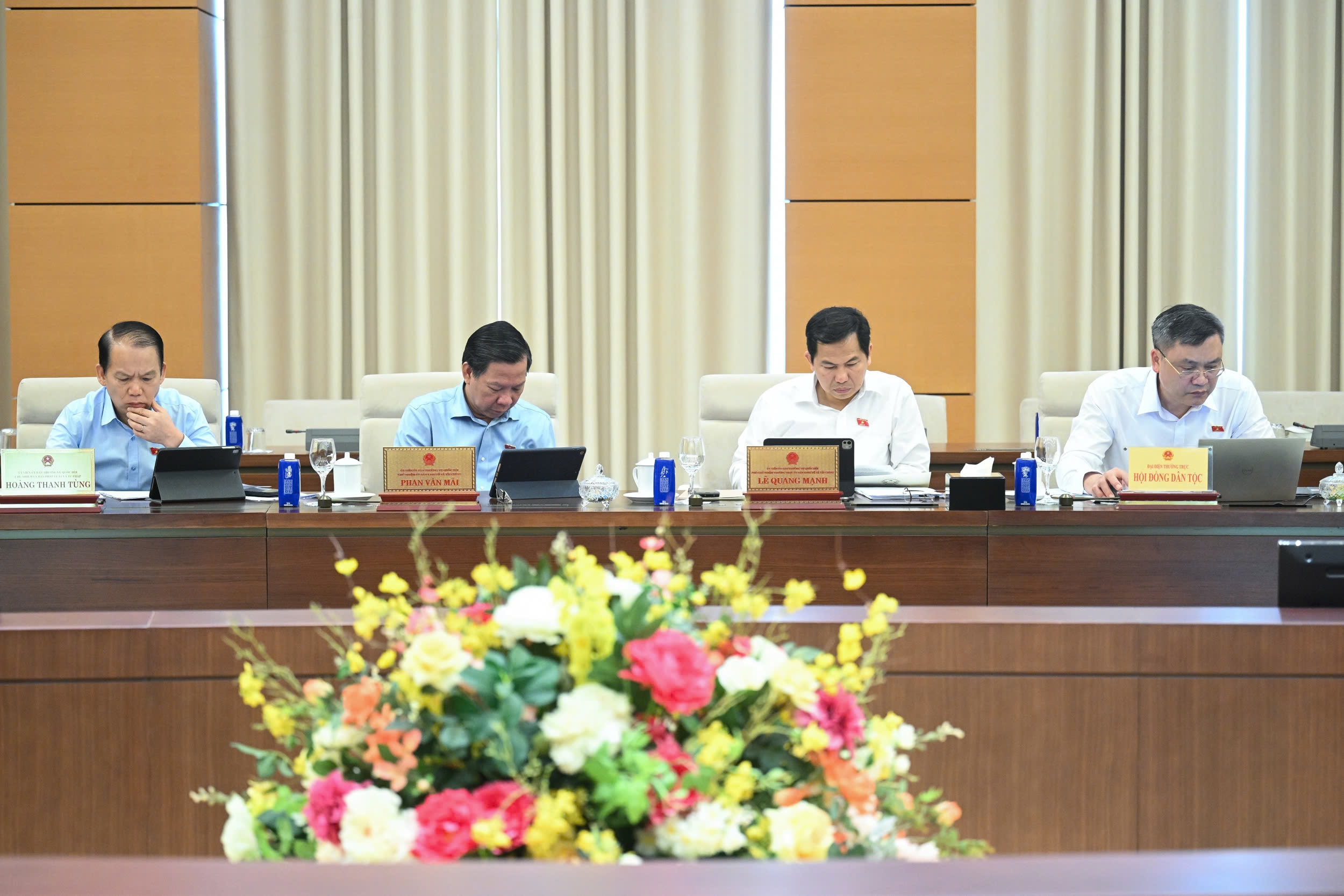 Các đại biểu dự